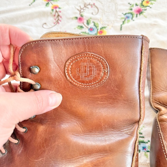 Size 38 vintage Joan & David leather ankle boots. - Picture 3 of 6
